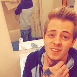 Meet your Posher, Adam